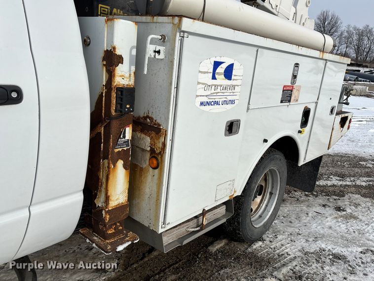 image for item FB3489 2009 Dodge Ram 5500 bucket truck