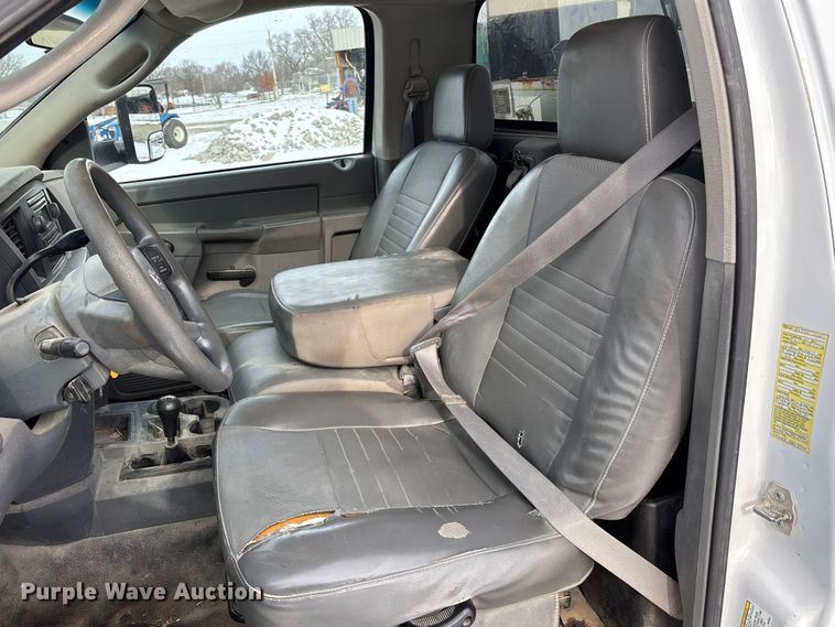 image for item FB3489 2009 Dodge Ram 5500 bucket truck