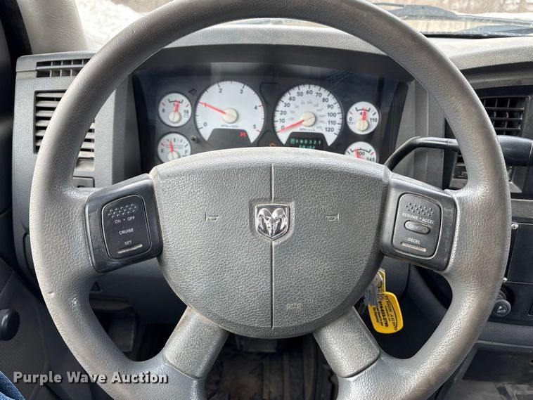 image for item FB3489 2009 Dodge Ram 5500 bucket truck