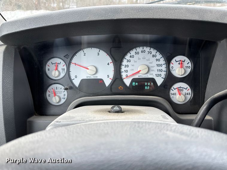 image for item FB3489 2009 Dodge Ram 5500 bucket truck