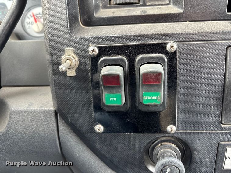 image for item FB3489 2009 Dodge Ram 5500 bucket truck