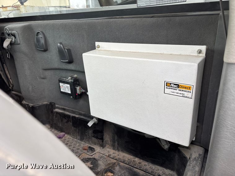 image for item FB3489 2009 Dodge Ram 5500 bucket truck