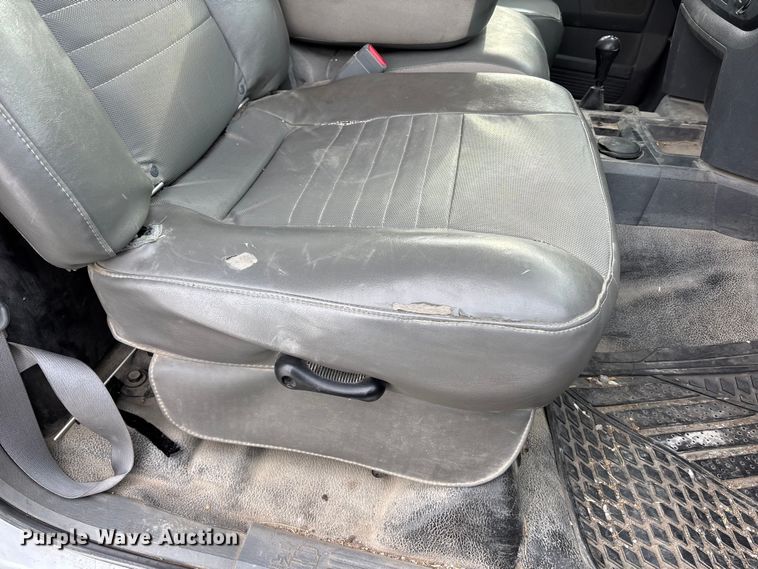 image for item FB3489 2009 Dodge Ram 5500 bucket truck