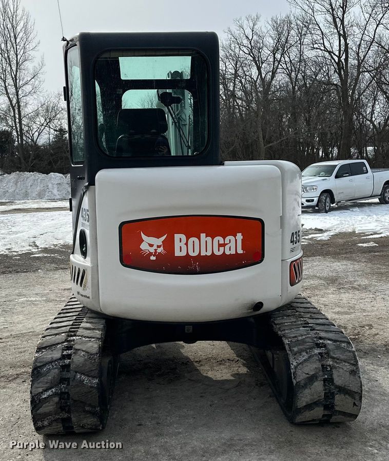 image for item FB3490 2005 Bobcat 435 mini excavator