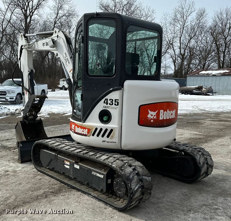 image for item FB3490 2005 Bobcat 435 mini excavator