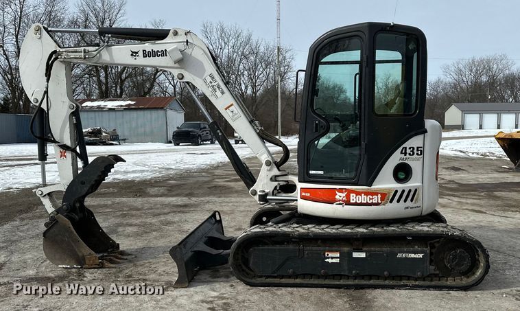 image for item FB3490 2005 Bobcat 435 mini excavator