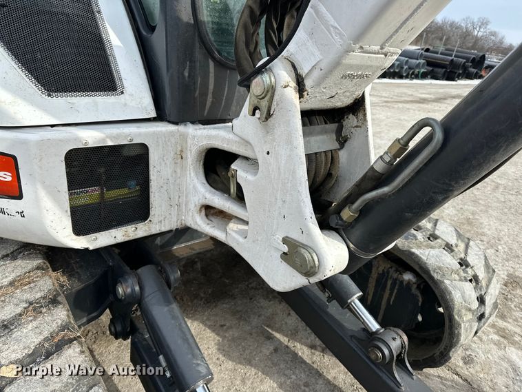 image for item FB3490 2005 Bobcat 435 mini excavator