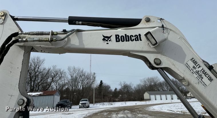 image for item FB3490 2005 Bobcat 435 mini excavator