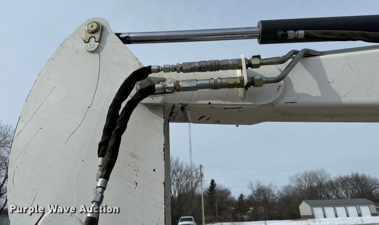 image for item FB3490 2005 Bobcat 435 mini excavator