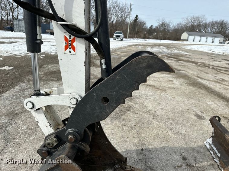 image for item FB3490 2005 Bobcat 435 mini excavator