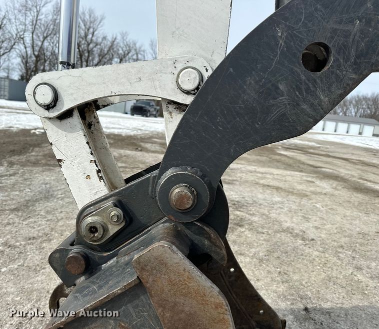 image for item FB3490 2005 Bobcat 435 mini excavator