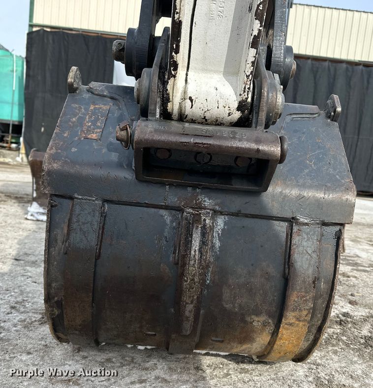 image for item FB3490 2005 Bobcat 435 mini excavator