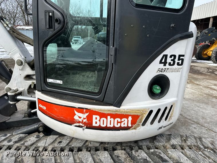 image for item FB3490 2005 Bobcat 435 mini excavator