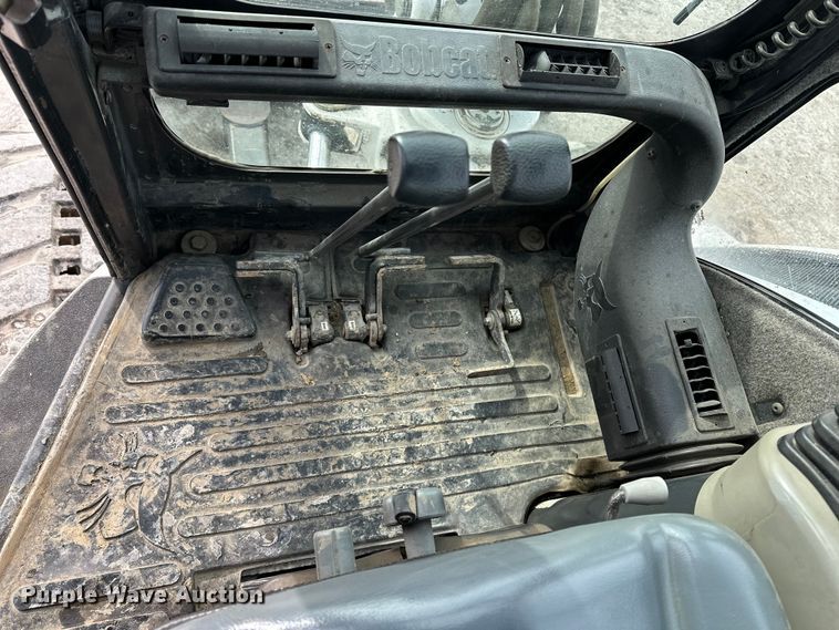 image for item FB3490 2005 Bobcat 435 mini excavator