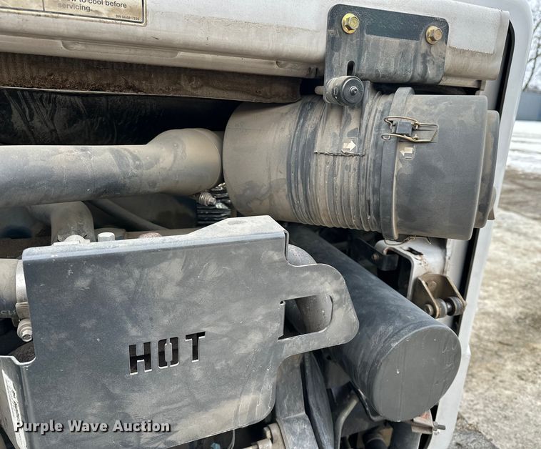 image for item FB3490 2005 Bobcat 435 mini excavator