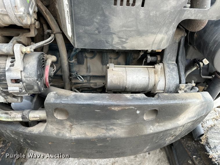 image for item FB3490 2005 Bobcat 435 mini excavator