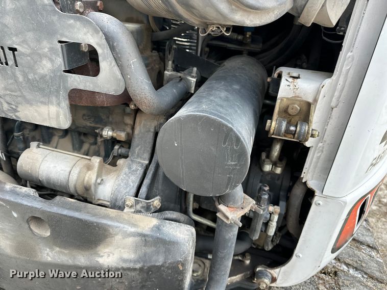 image for item FB3490 2005 Bobcat 435 mini excavator