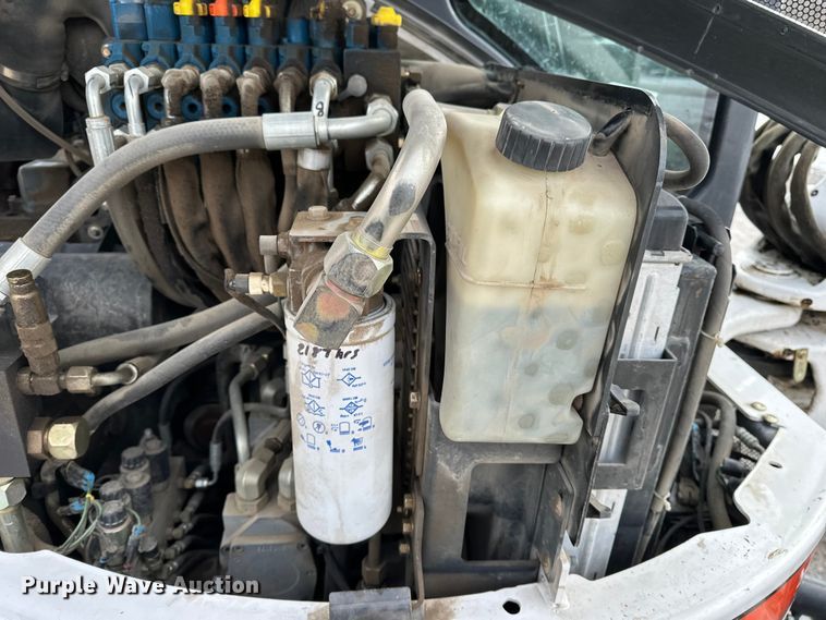 image for item FB3490 2005 Bobcat 435 mini excavator