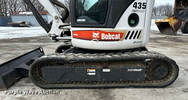 image for item FB3490 2005 Bobcat 435 mini excavator