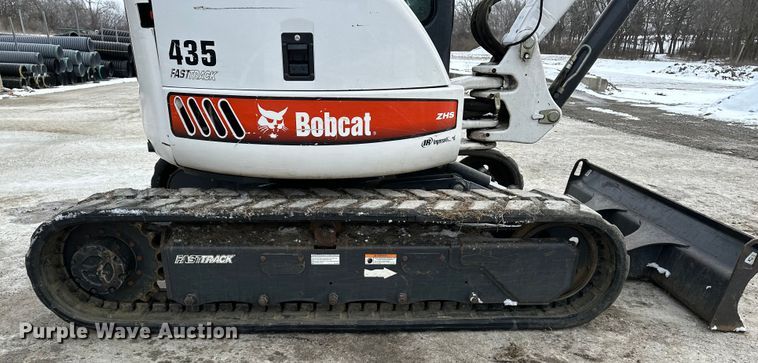 image for item FB3490 2005 Bobcat 435 mini excavator