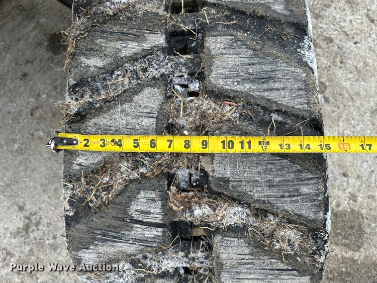 image for item FB3490 2005 Bobcat 435 mini excavator