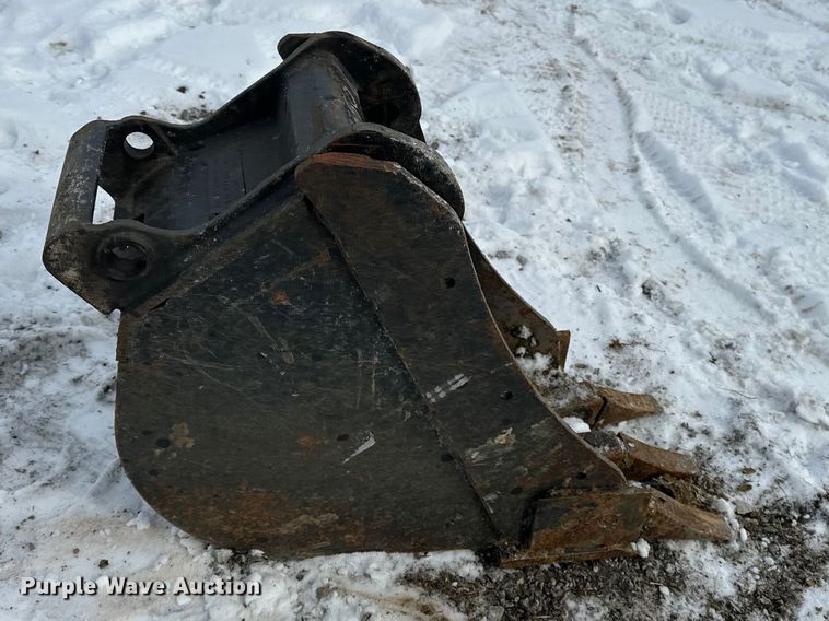 image for item FB3490 2005 Bobcat 435 mini excavator