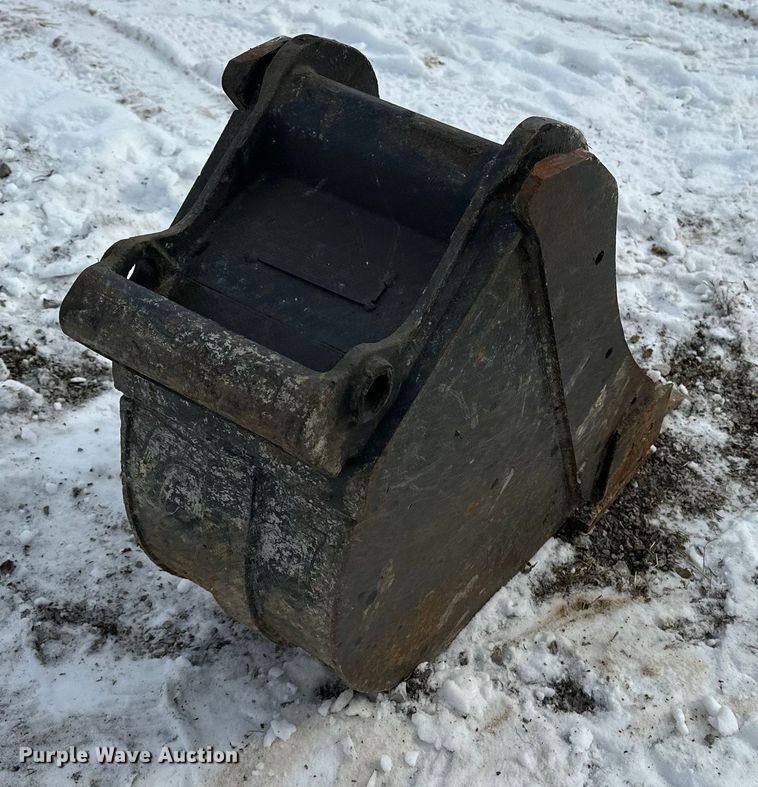 image for item FB3490 2005 Bobcat 435 mini excavator