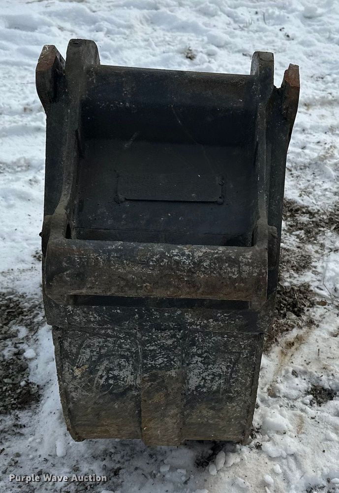 image for item FB3490 2005 Bobcat 435 mini excavator