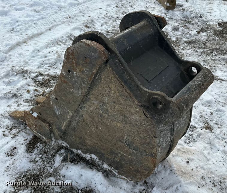 image for item FB3490 2005 Bobcat 435 mini excavator