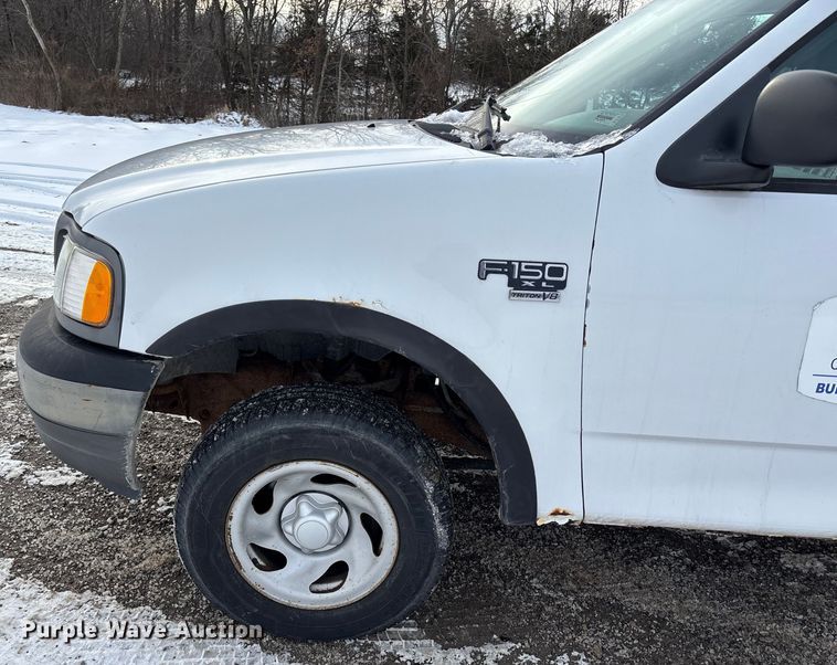 image for item FB3495 2003 Ford F150 Ext. Cab pickup truck