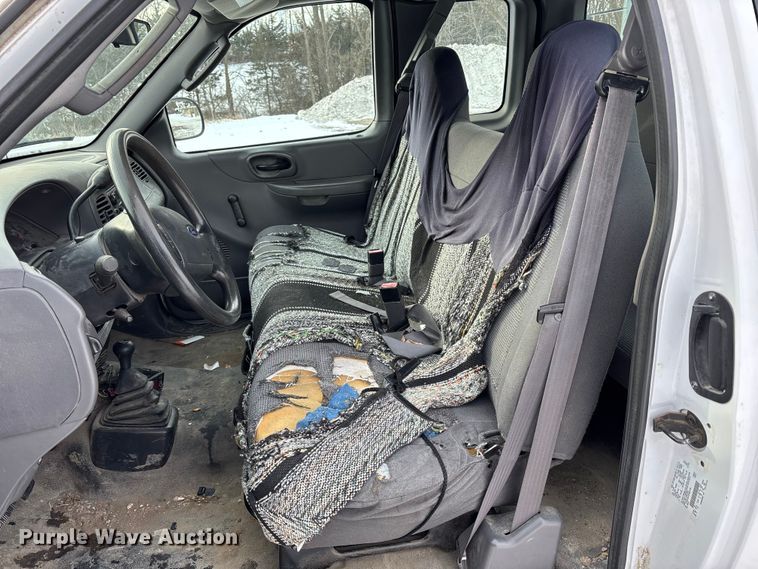 image for item FB3495 2003 Ford F150 Ext. Cab pickup truck