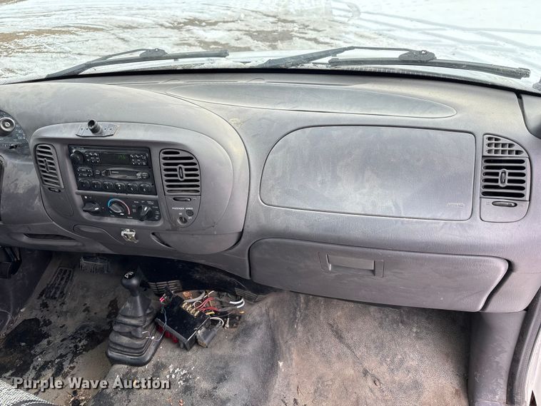 image for item FB3495 2003 Ford F150 Ext. Cab pickup truck