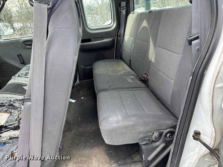 image for item FB3495 2003 Ford F150 Ext. Cab pickup truck