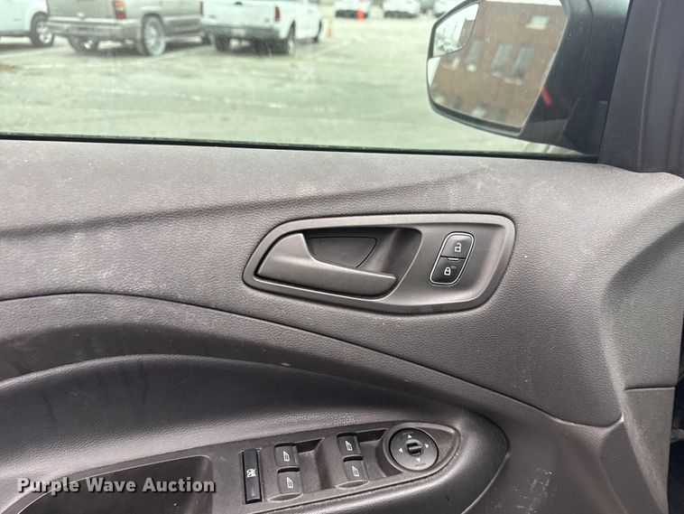 image for item FB8479 2019 Ford Escape SUV