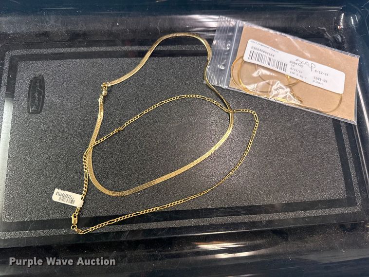 image for item FB8572 (3) 14k gold necklaces 