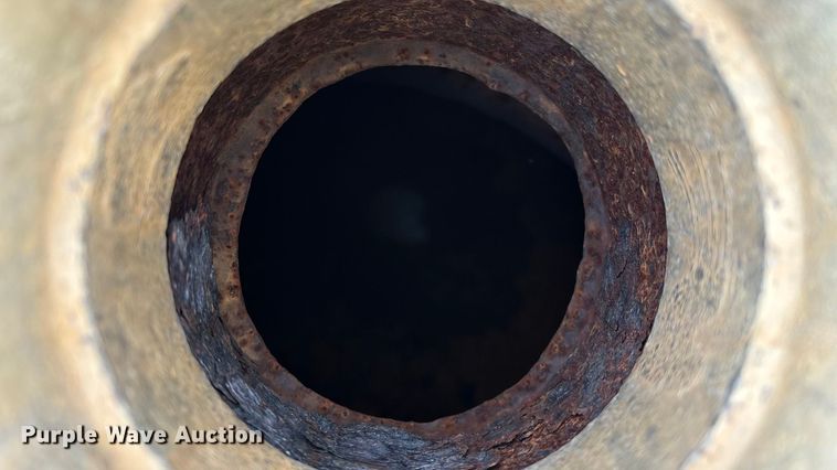 image for item FG0044 2006 International 7400 tank truck