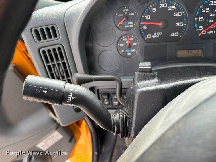 image for item FG0044 2006 International 7400 tank truck