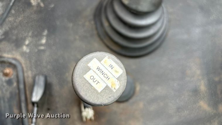 image for item FG0044 2006 International 7400 tank truck