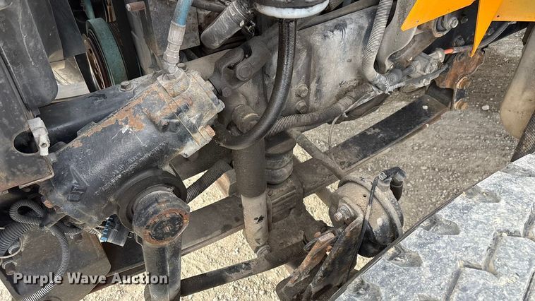 image for item FG0044 2006 International 7400 tank truck