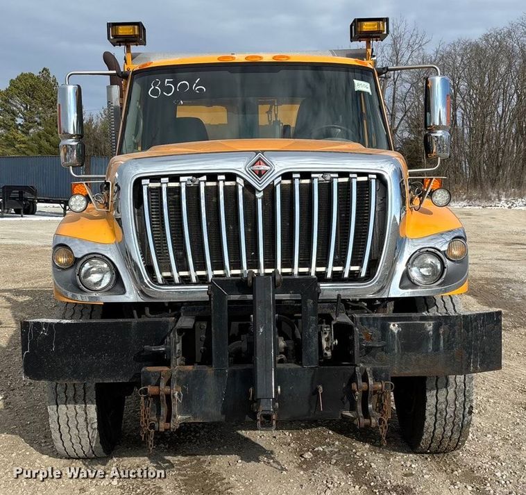image for item FG0045 2011 International 7500 WorkStar dump truck