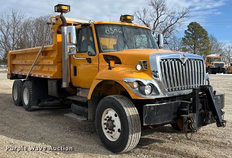 image for item FG0045 2011 International 7500 WorkStar dump truck