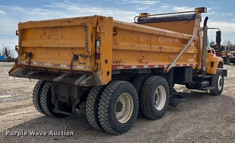 image for item FG0045 2011 International 7500 WorkStar dump truck