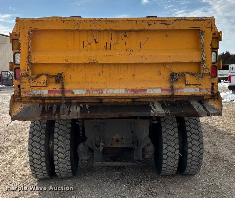 image for item FG0045 2011 International 7500 WorkStar dump truck