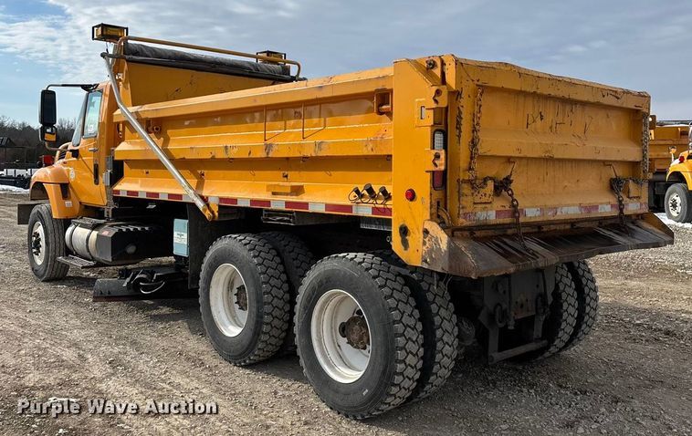 image for item FG0045 2011 International 7500 WorkStar dump truck