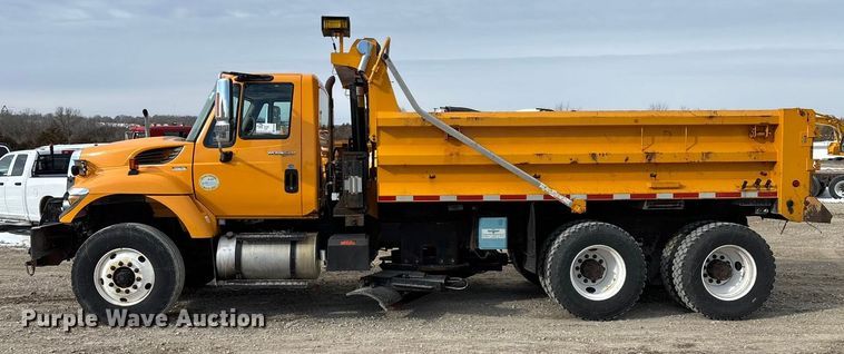 image for item FG0045 2011 International 7500 WorkStar dump truck