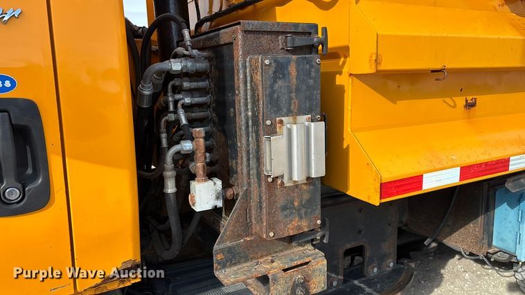 image for item FG0045 2011 International 7500 WorkStar dump truck