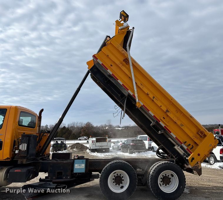 image for item FG0045 2011 International 7500 WorkStar dump truck
