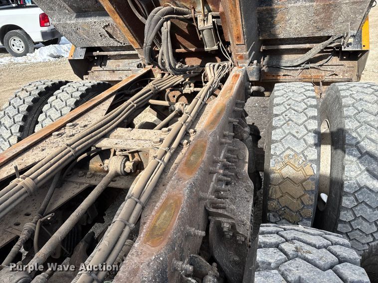 image for item FG0045 2011 International 7500 WorkStar dump truck