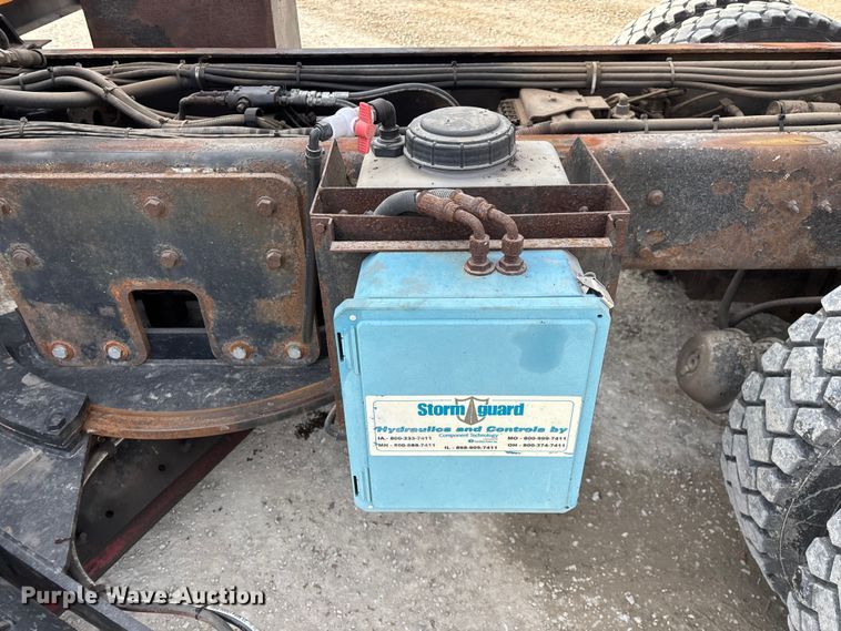 image for item FG0045 2011 International 7500 WorkStar dump truck