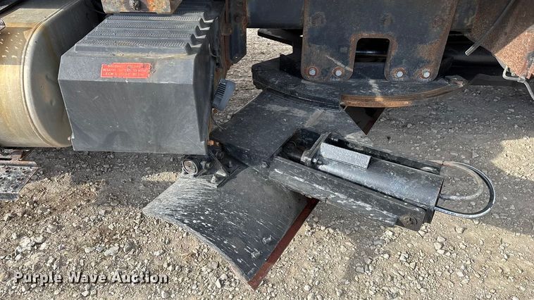 image for item FG0045 2011 International 7500 WorkStar dump truck